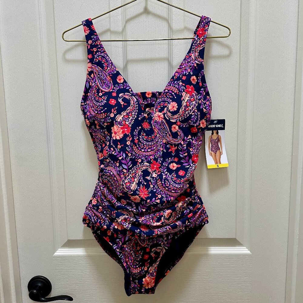 Lands' End Women's One Piece Swimsuit Size S Purple Floral UPF 50+ Feminine NEW